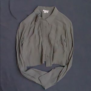 Lightweight crop buttonup
